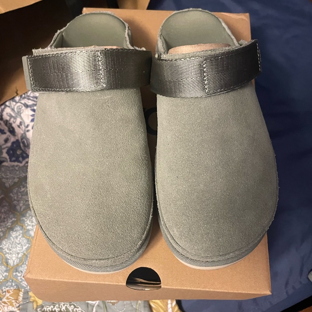 UGG Goldenstar Clog